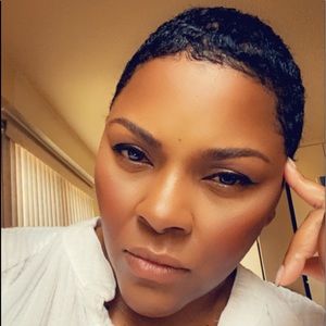 Meet your Posher, Lorraine